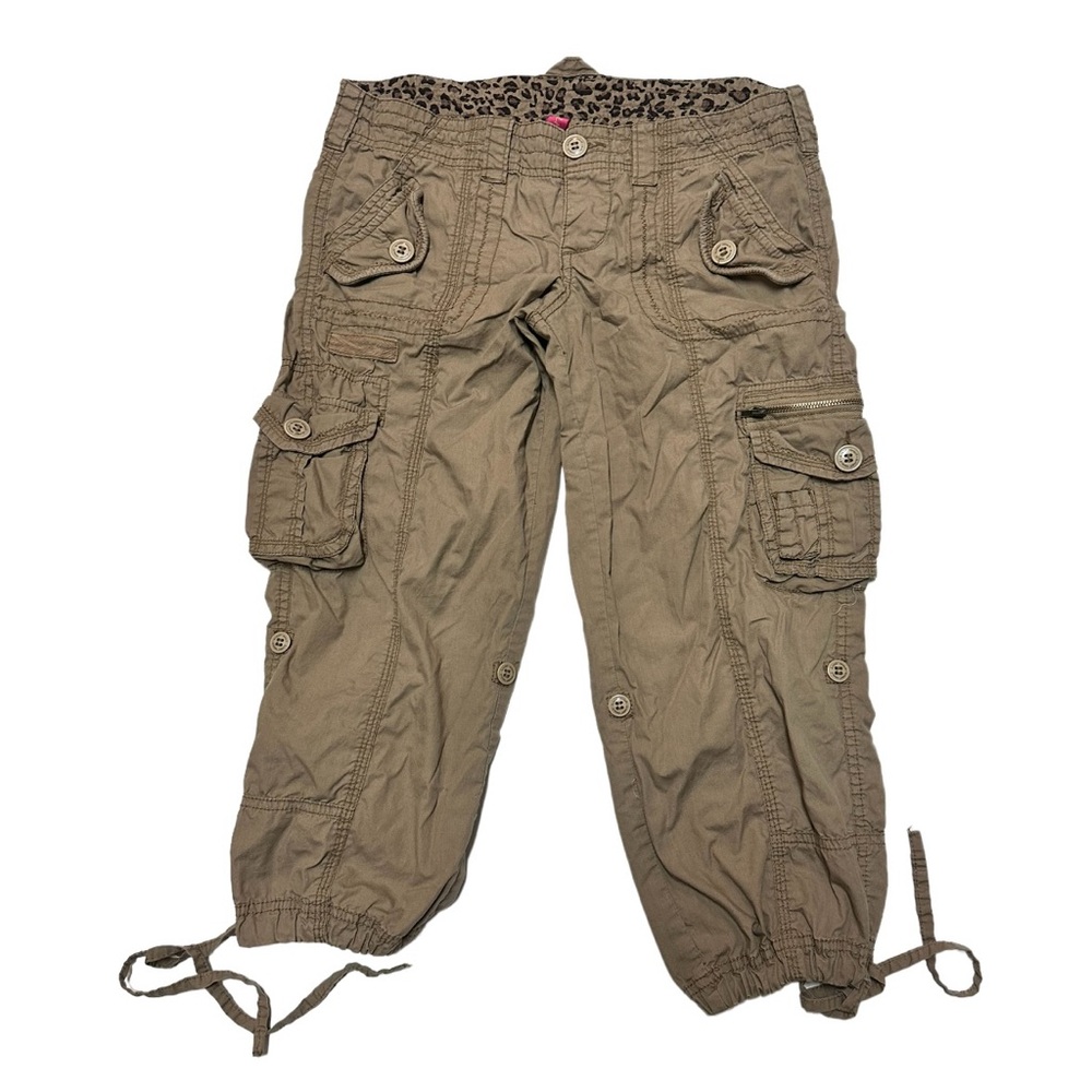 Y2K Almost Famous Tan Khaki Low rise Cargo Capris Size 6 7 8